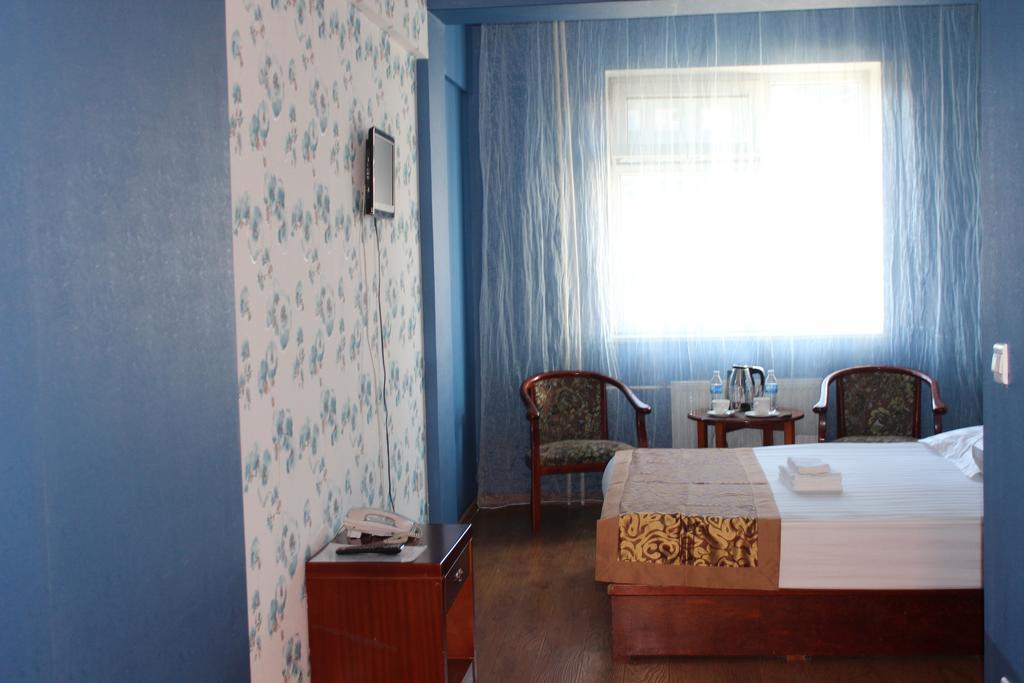 Toto Hotel อูลานบาตอร์ ภายนอก รูปภาพ