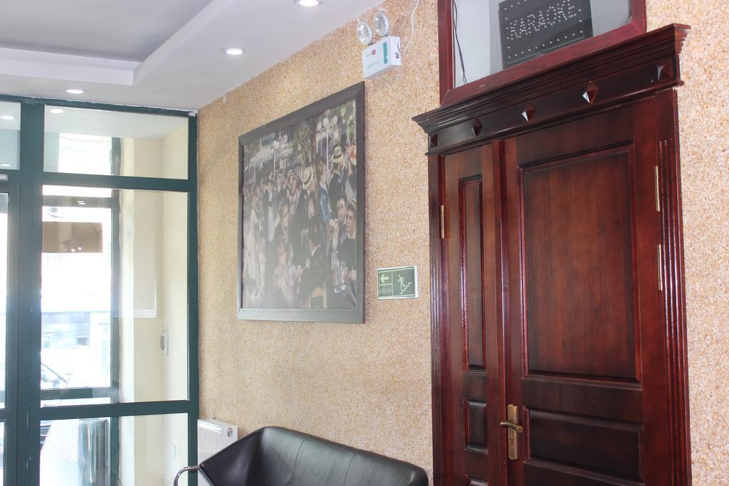Toto Hotel อูลานบาตอร์ ภายนอก รูปภาพ