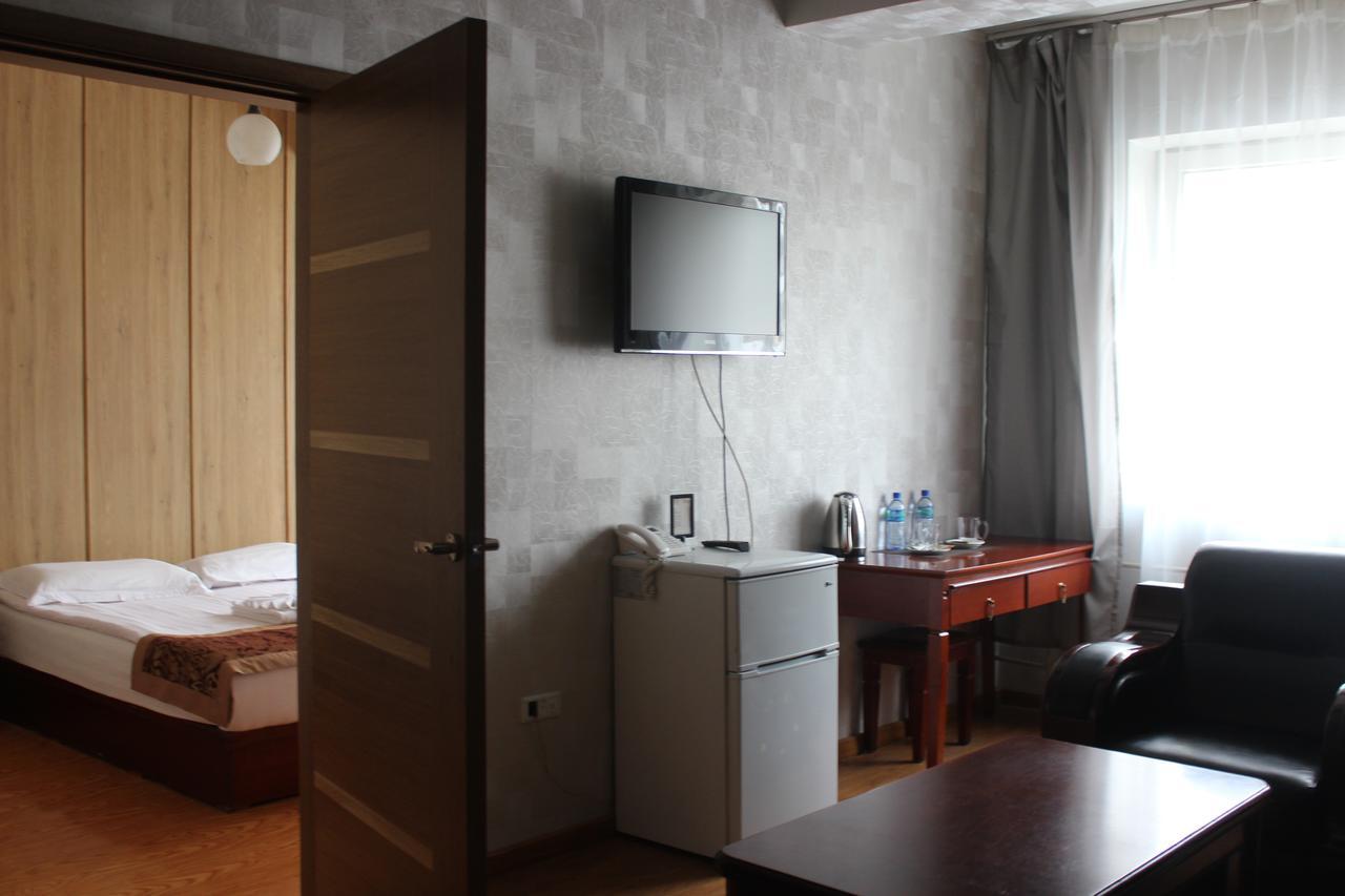 Toto Hotel อูลานบาตอร์ ภายนอก รูปภาพ