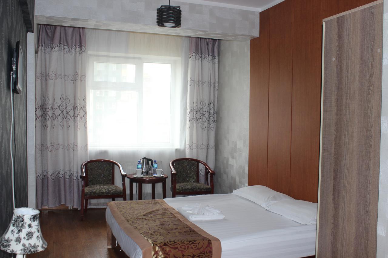 Toto Hotel อูลานบาตอร์ ภายนอก รูปภาพ