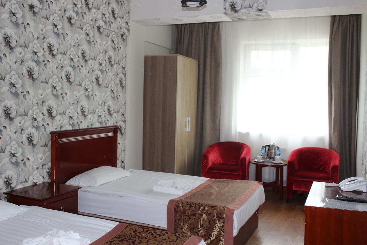 Toto Hotel อูลานบาตอร์ ภายนอก รูปภาพ