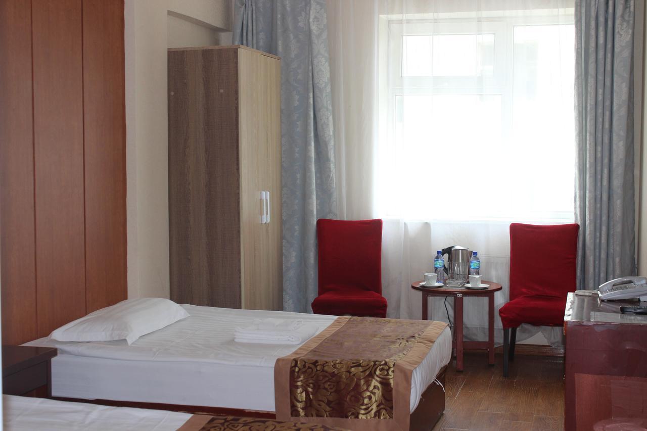 Toto Hotel อูลานบาตอร์ ภายนอก รูปภาพ